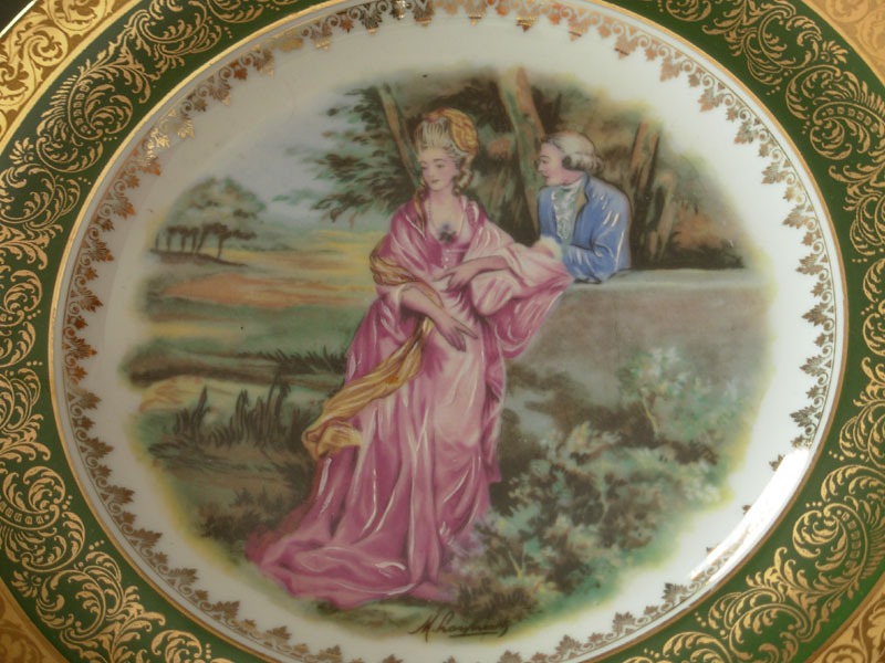 Assiette dorée en porcelaine de Limoges