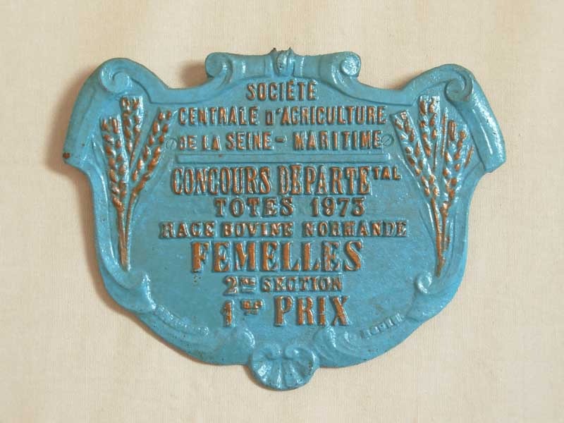 Plaque de concours agricole bovins 1973