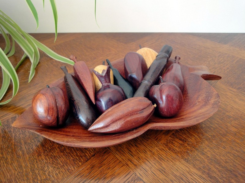 Plateau de fruits en bois