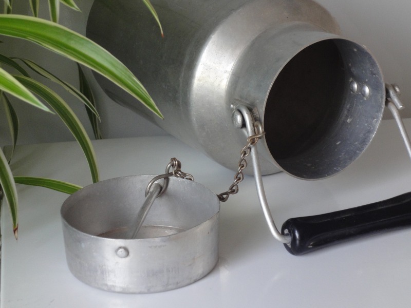 Pot à lait en aluminium