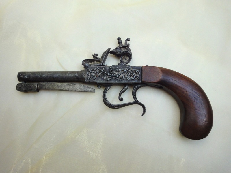 Réplique de pistolet ancien de marine