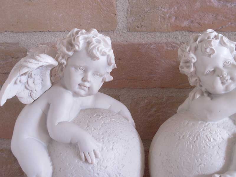 Statuettes - 2 angelots sur une boule