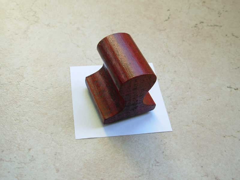 Tampon à broder le linge - Lettre F majuscule